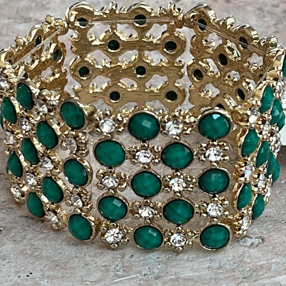 Teal colored resin & Austrian Crystal Statement Bracelet O/S - New with …